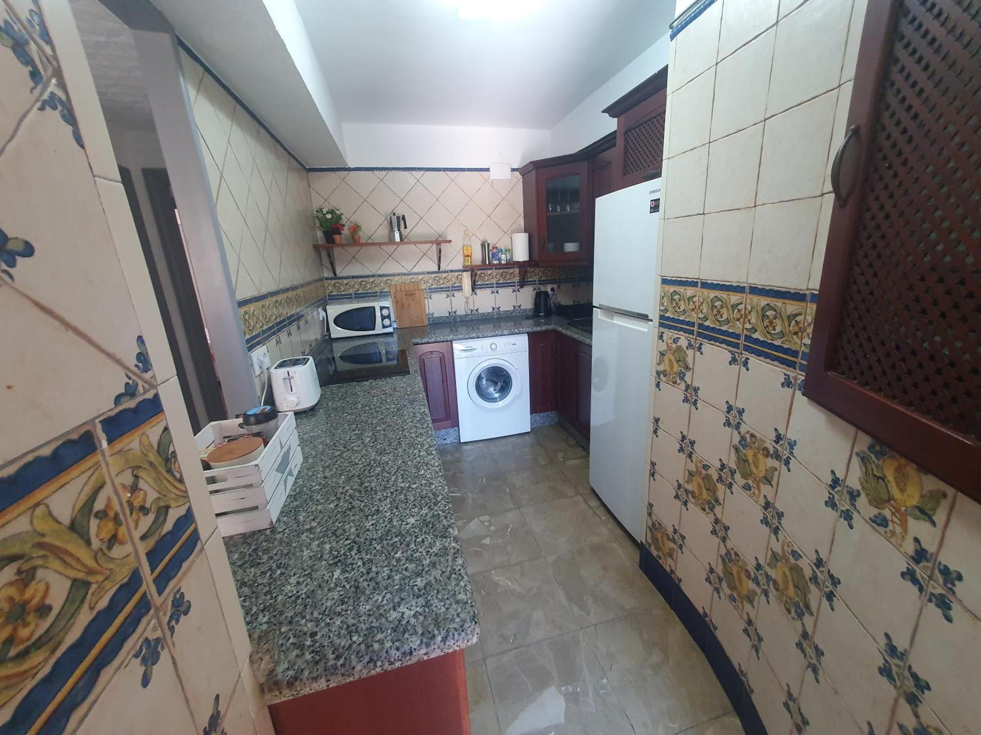 Visit Gibraltar In La Linea For Less! * La Línea de la Concepción
